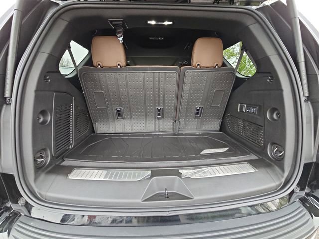 Used 2025 Chevrolet Tahoe High Country AWD/4WD image 27