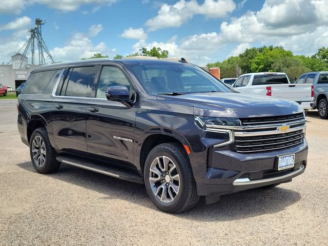 Certified 2023 Chevrolet Suburban LT w/ Luxury Package RWD image 38