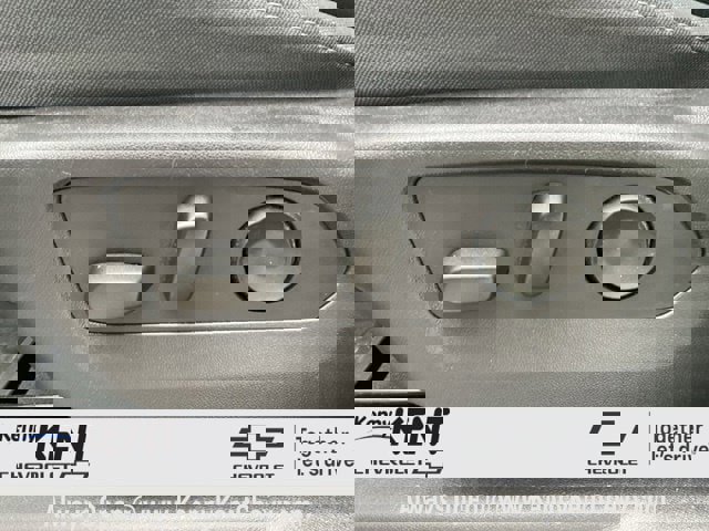 Used 2023 GMC Sierra 1500 SLE image 32