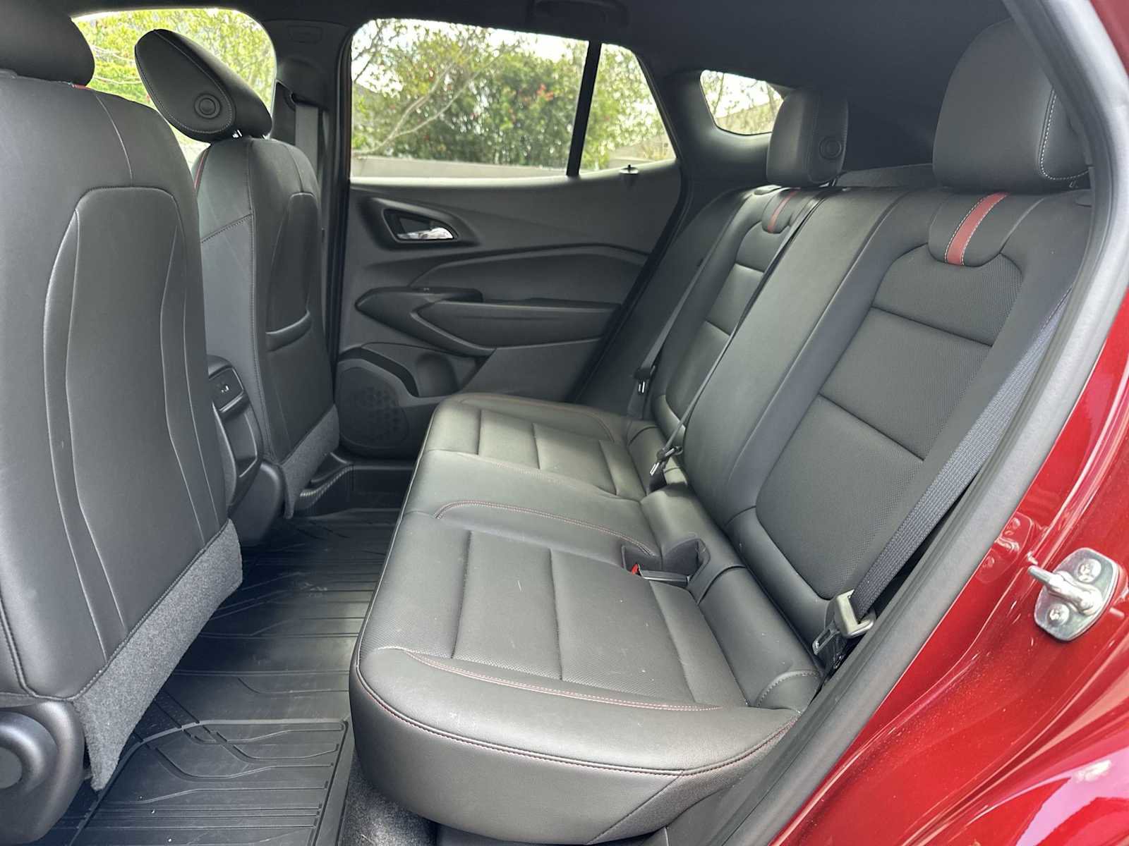 Certified 2025 Chevrolet Trax RS w/ Driver Confidence Package FWD image 18