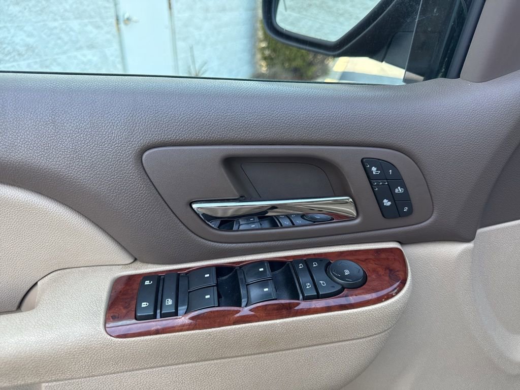 Used 2013 GMC Sierra 1500 SLT w/ SLT Convenience Package AWD/4WD image 9