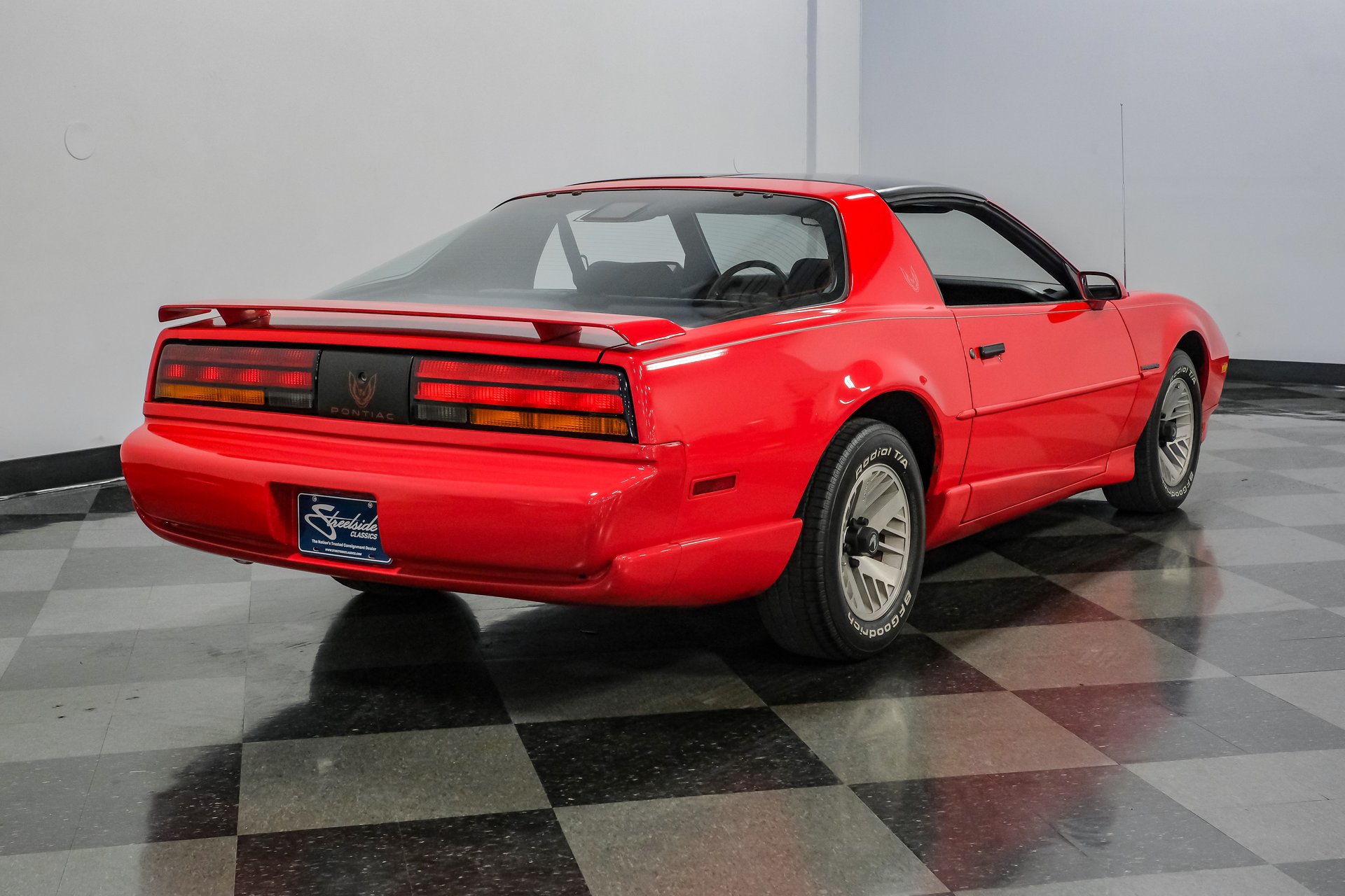 Used 1992 Pontiac Firebird Coupe RWD image 25