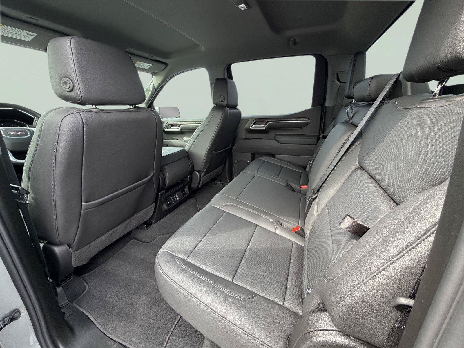 Used 2026 GMC Sierra 1500 SLT AWD/4WD image 26