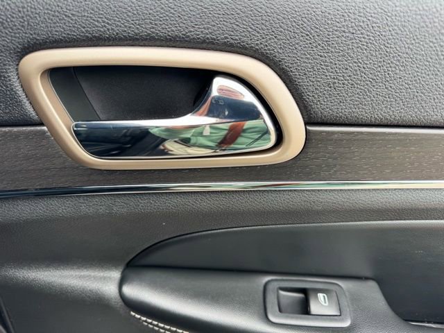 Used 2016 Jeep Grand Cherokee Limited image 22