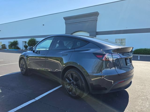 Used 2025 Tesla Model Y Long Range RWD image 10