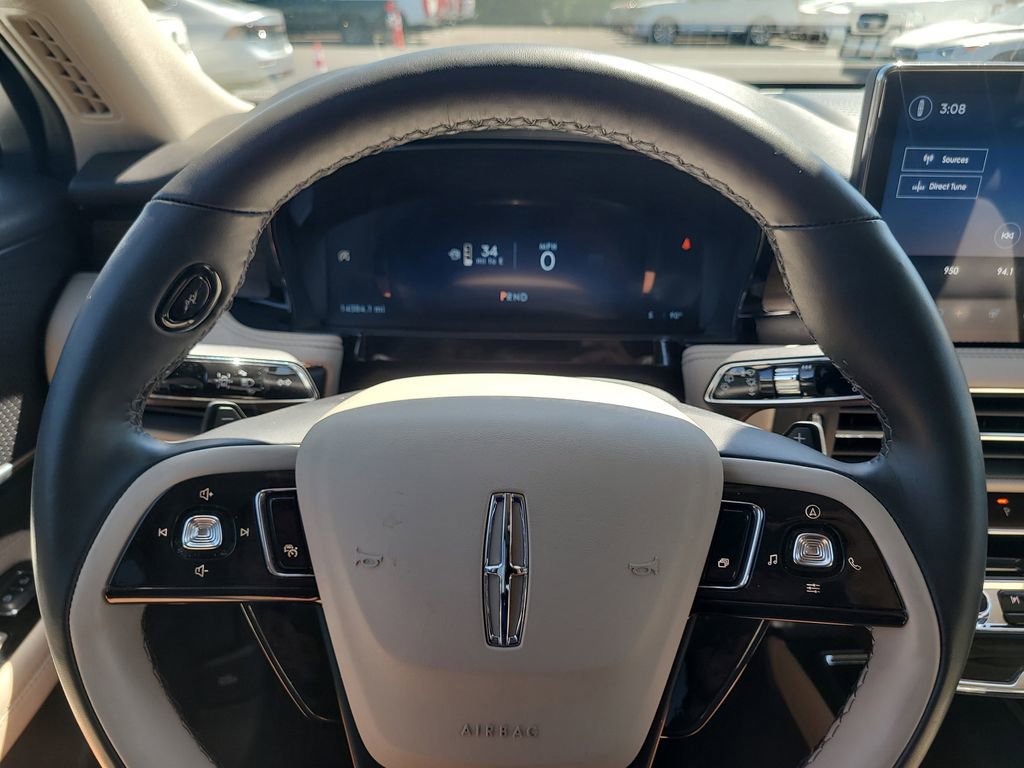 Used 2025 Lincoln Corsair Reserve w/ Jet Appearance Package image 26