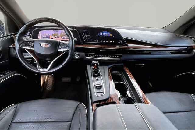 Used 2023 Cadillac Escalade Premium Luxury w/ Performance Package image 7