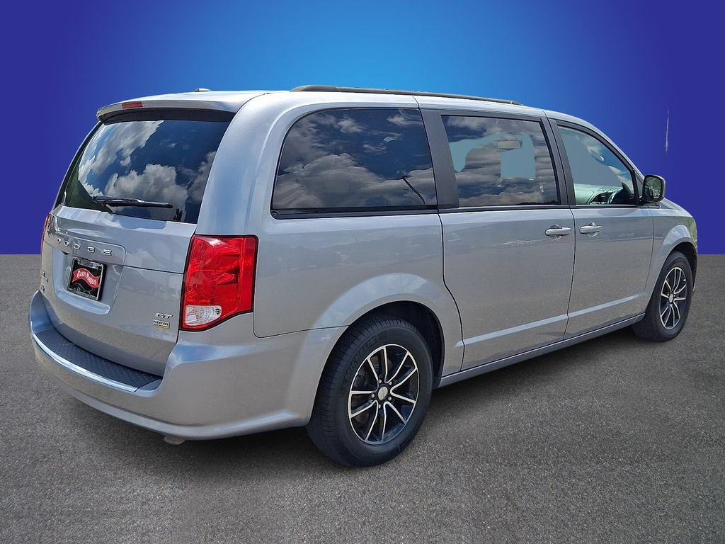 Used 2018 Dodge Grand Caravan GT FWD image 4