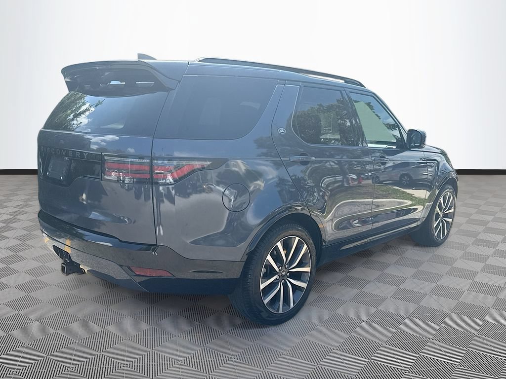 Used 2024 Land Rover Discovery Dynamic SE AWD/4WD image 6