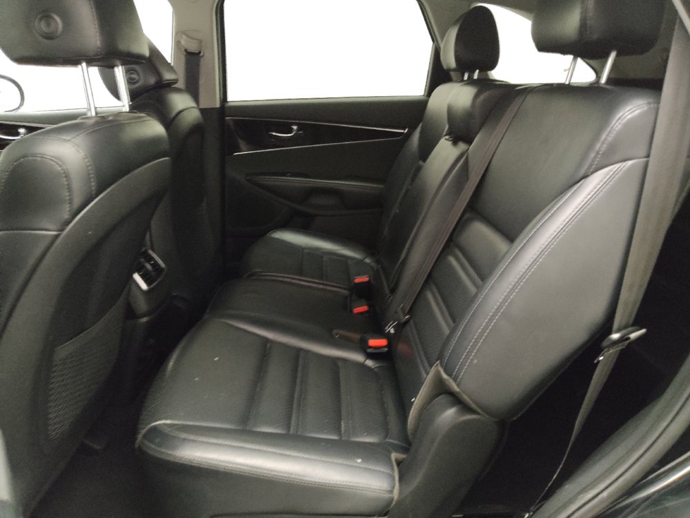 Used 2020 Kia Sorento EX FWD image 18