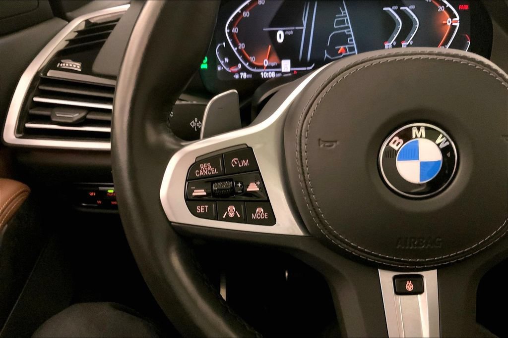 Used 2022 BMW X5 xDrive40i w/ M Sport Package AWD/4WD image 18