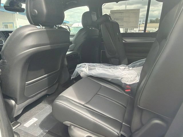 New 2026 Jeep Grand Wagoneer Limited AWD/4WD image 18