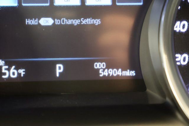 Certified 2020 Toyota Camry SE image 16