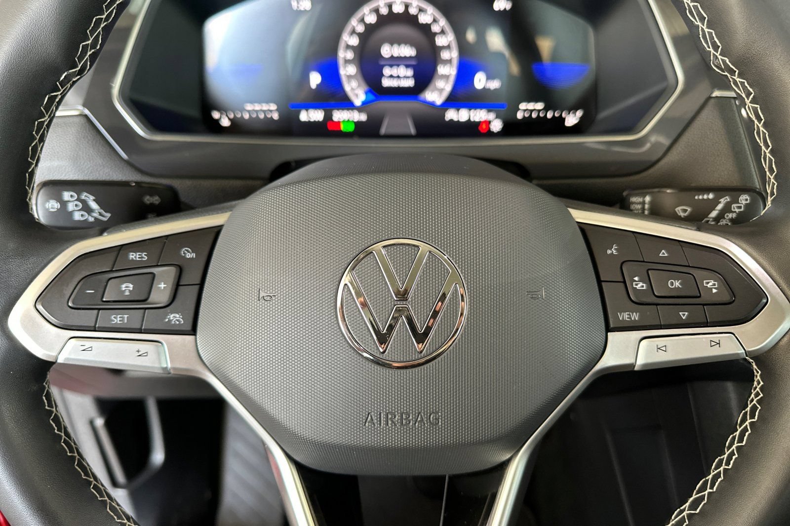 Used 2023 Volkswagen Tiguan SE FWD image 24