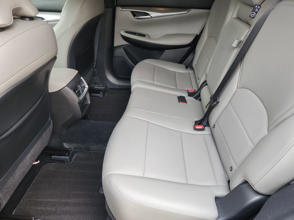 Used 2023 INFINITI QX50 Luxe AWD/4WD image 30