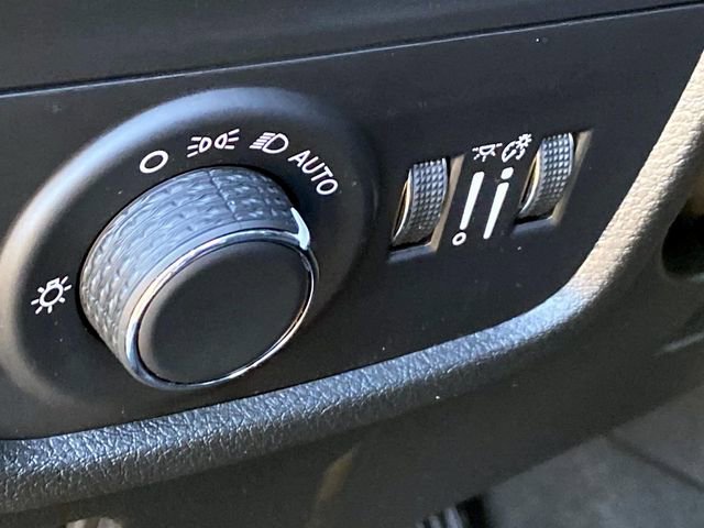 Used 2024 Jeep Grand Cherokee L Altitude image 29