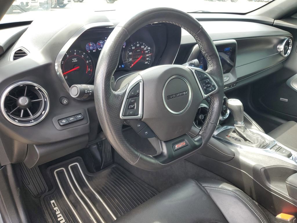 Used 2019 Chevrolet Camaro SS RWD image 9