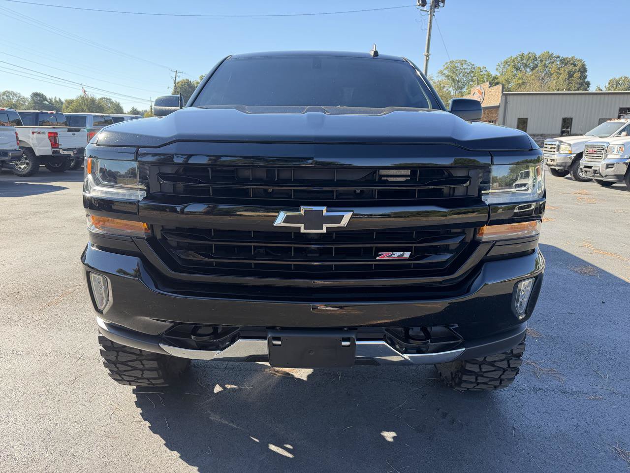 Used 2018 Chevrolet Silverado 1500 LT w/ All Star Edition AWD/4WD image 7