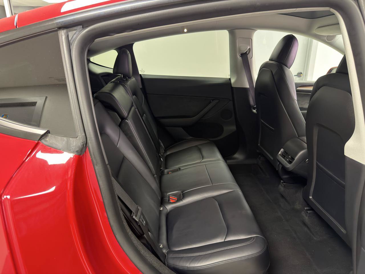 Used 2023 Tesla Model Y Performance AWD/4WD image 27