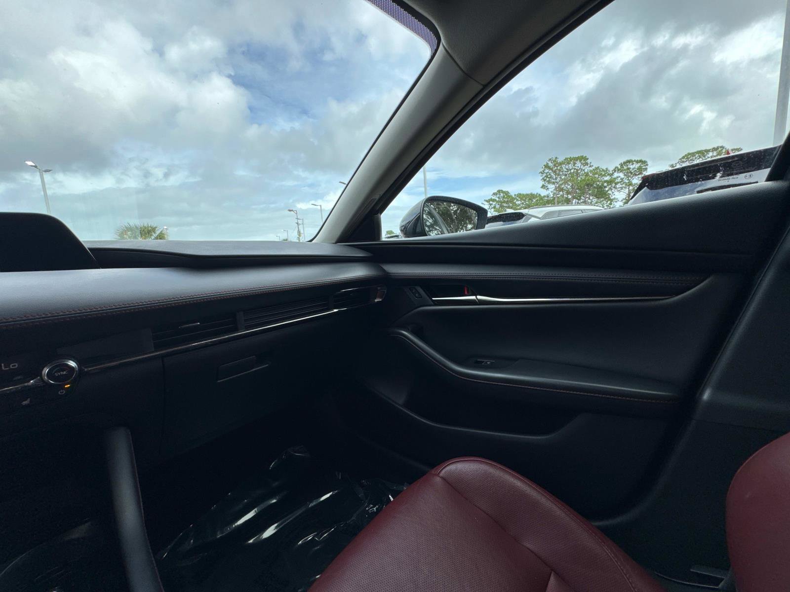 Used 2024 MAZDA MAZDA3 s image 29