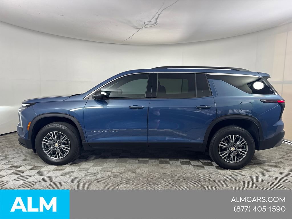 Used 2024 Chevrolet Traverse LT FWD image 11