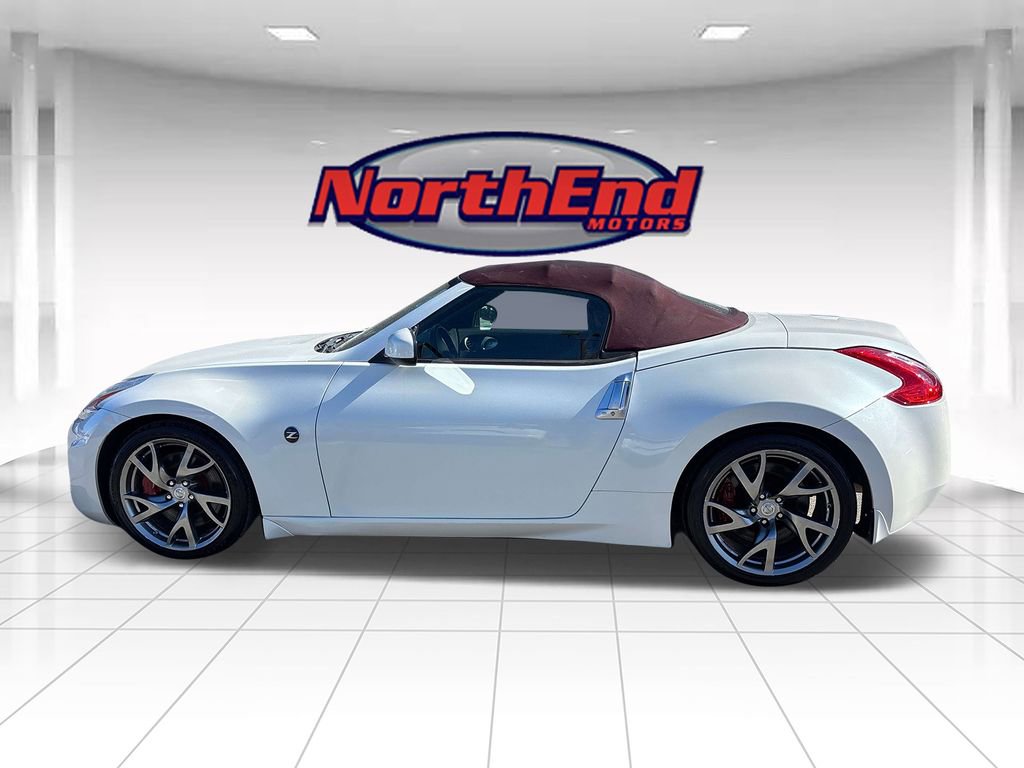 Used 2013 Nissan 370Z Touring w/ Sport Pkg image 4