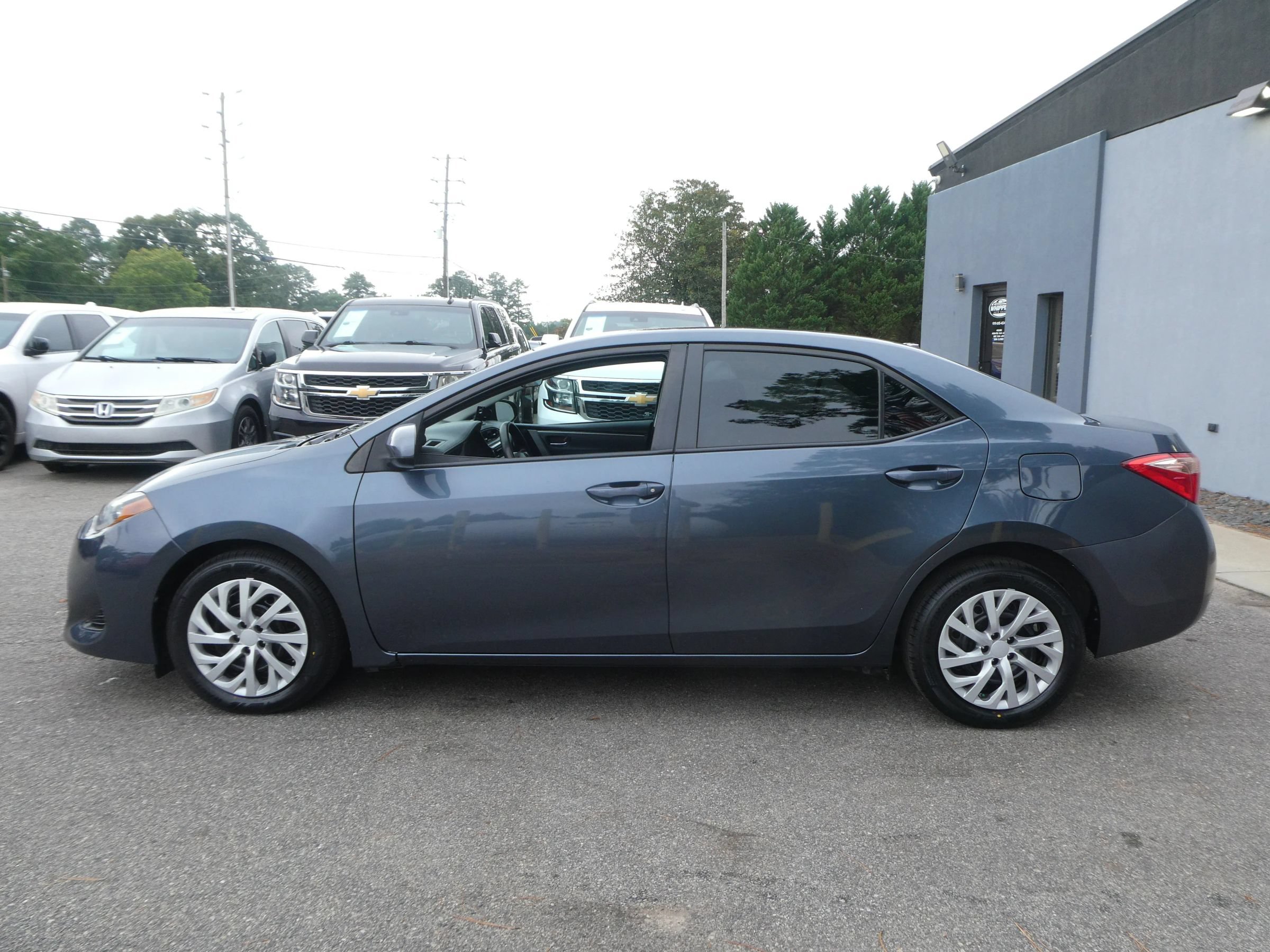 Used 2019 Toyota Corolla LE FWD image 8