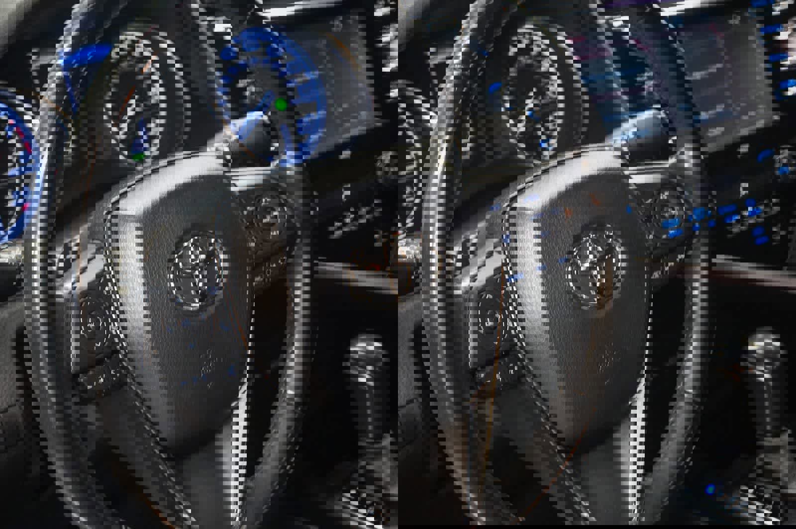 Used 2020 Toyota Camry SE w/ Convenience Package image 20