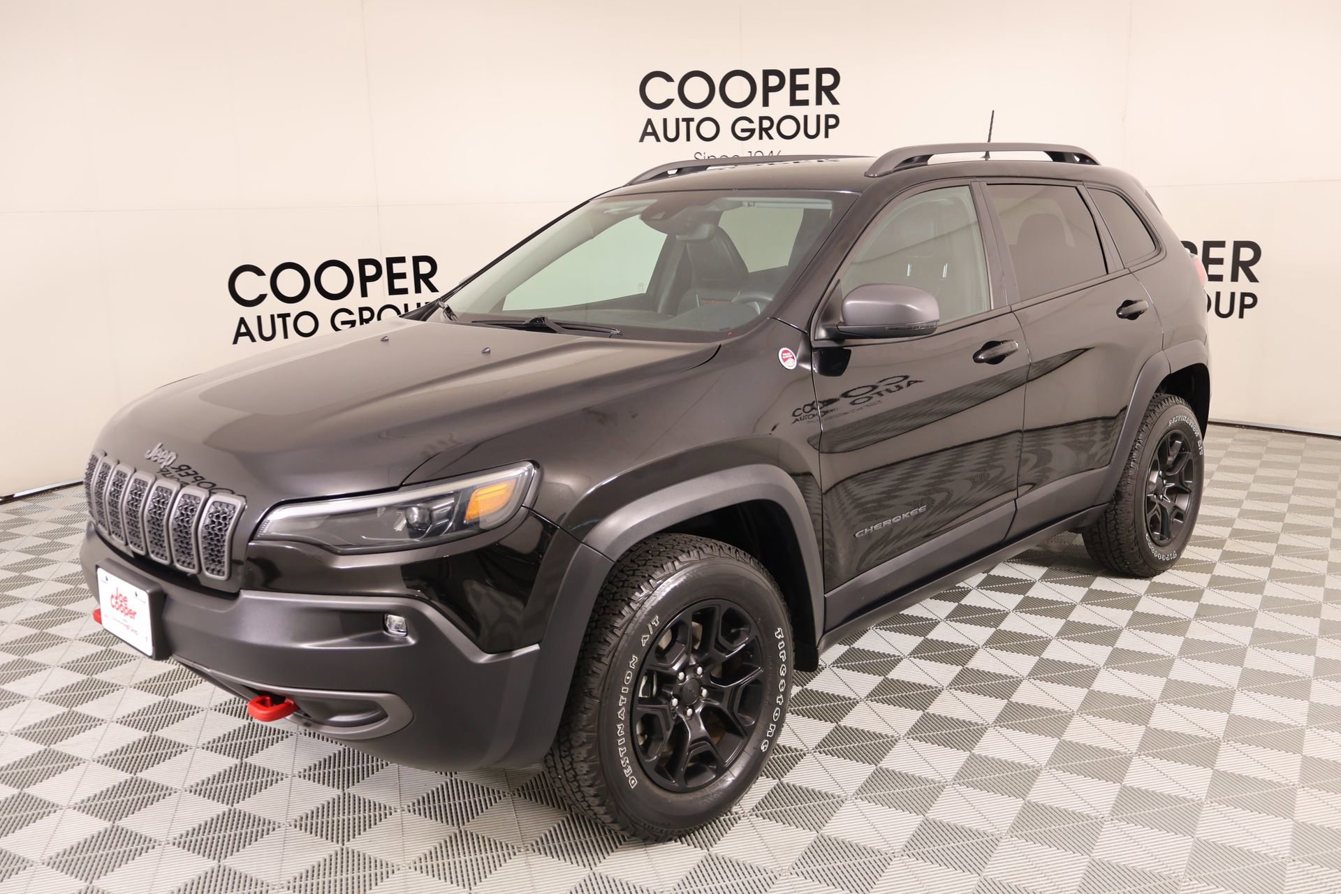 Used 2021 Jeep Cherokee Trailhawk w/ Comfort/Convenience Group AWD/4WD image 10