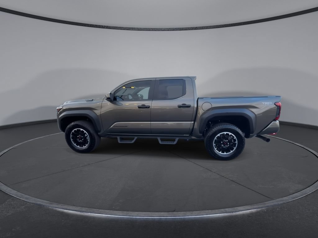 Used 2025 Toyota Tacoma TRD Off-Road AWD/4WD image 5