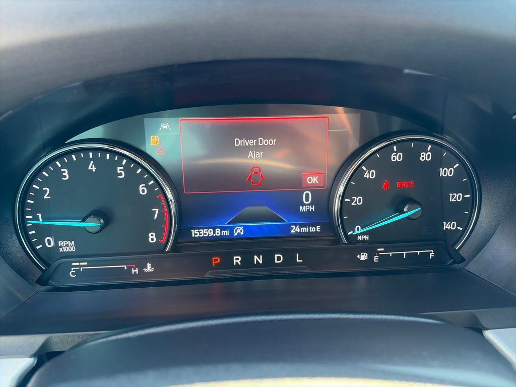 Used 2024 Ford Explorer XLT w/ Equipment Group 202A AWD/4WD image 18