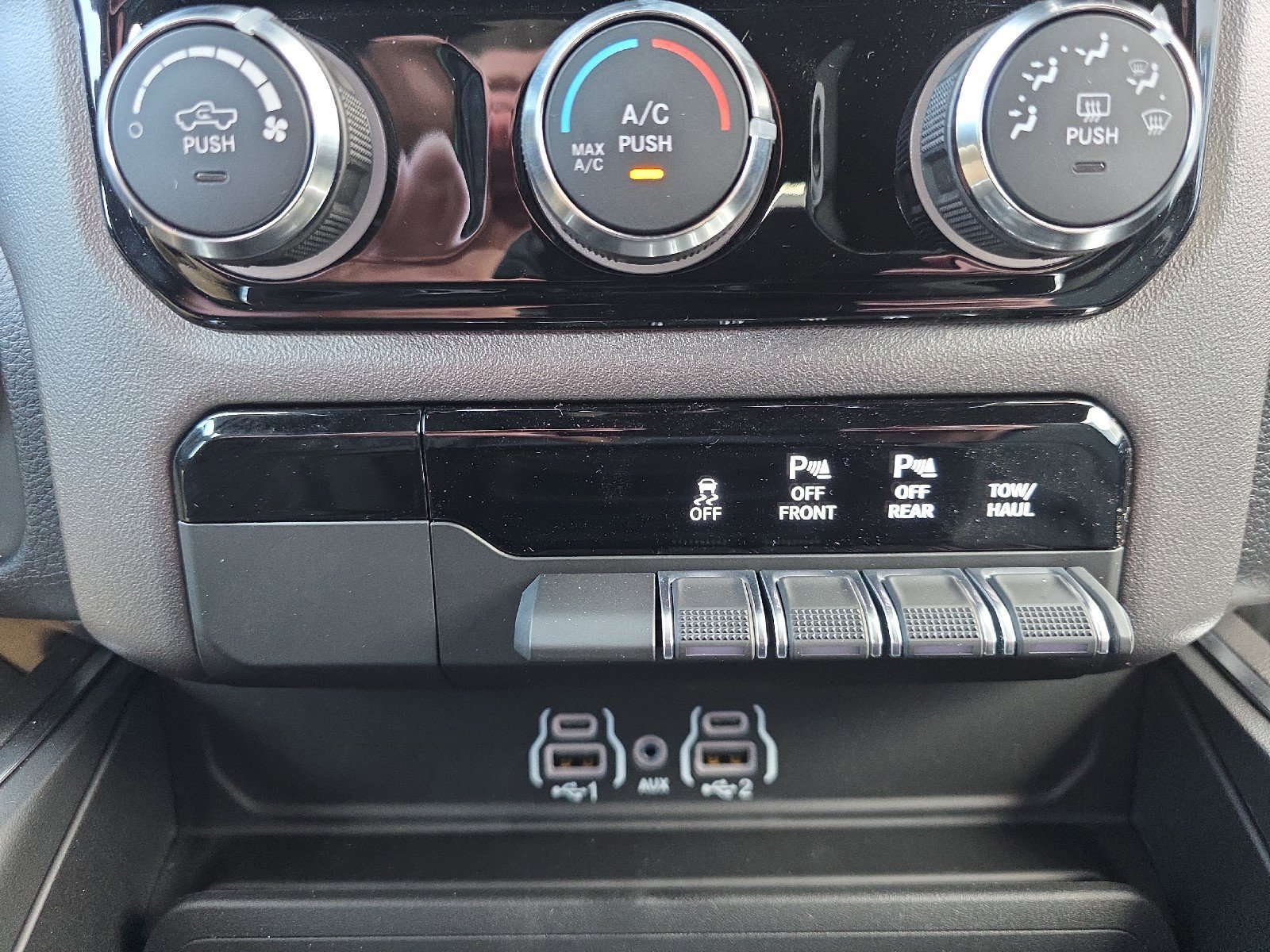 New 2026 RAM 1500 Big Horn AWD/4WD image 33