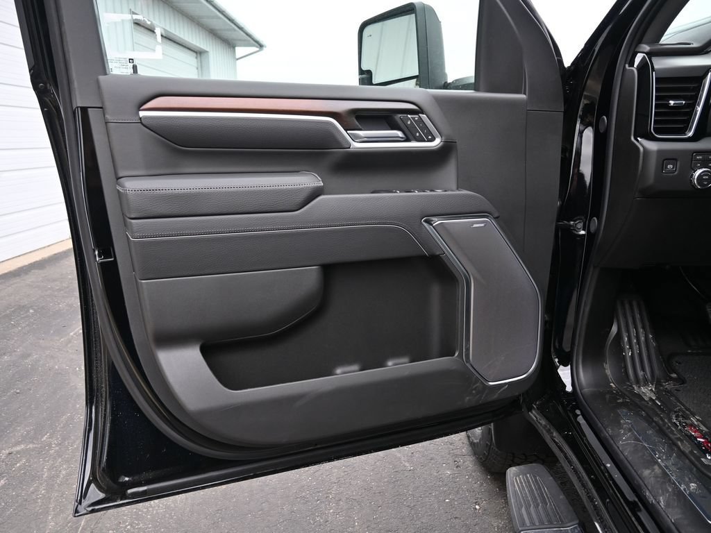 New 2026 GMC Sierra 2500 Denali w/ Denali Reserve Package AWD/4WD image 17