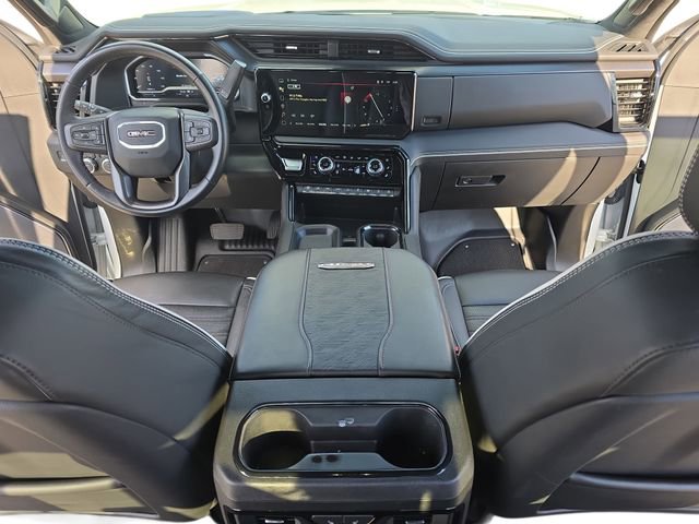 Used 2024 GMC Sierra 2500 AT4X image 9