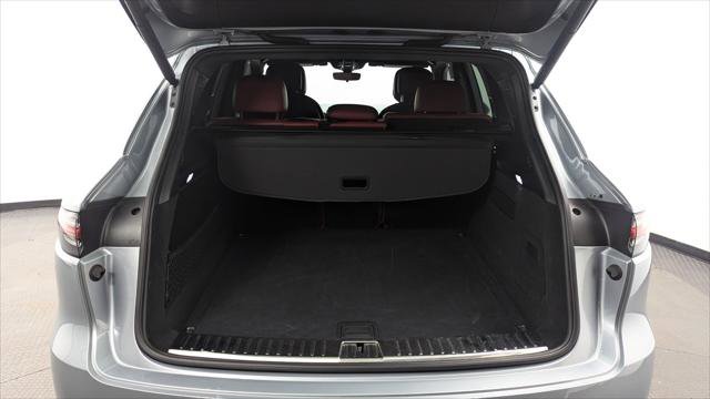 Used 2021 Porsche Cayenne image 18