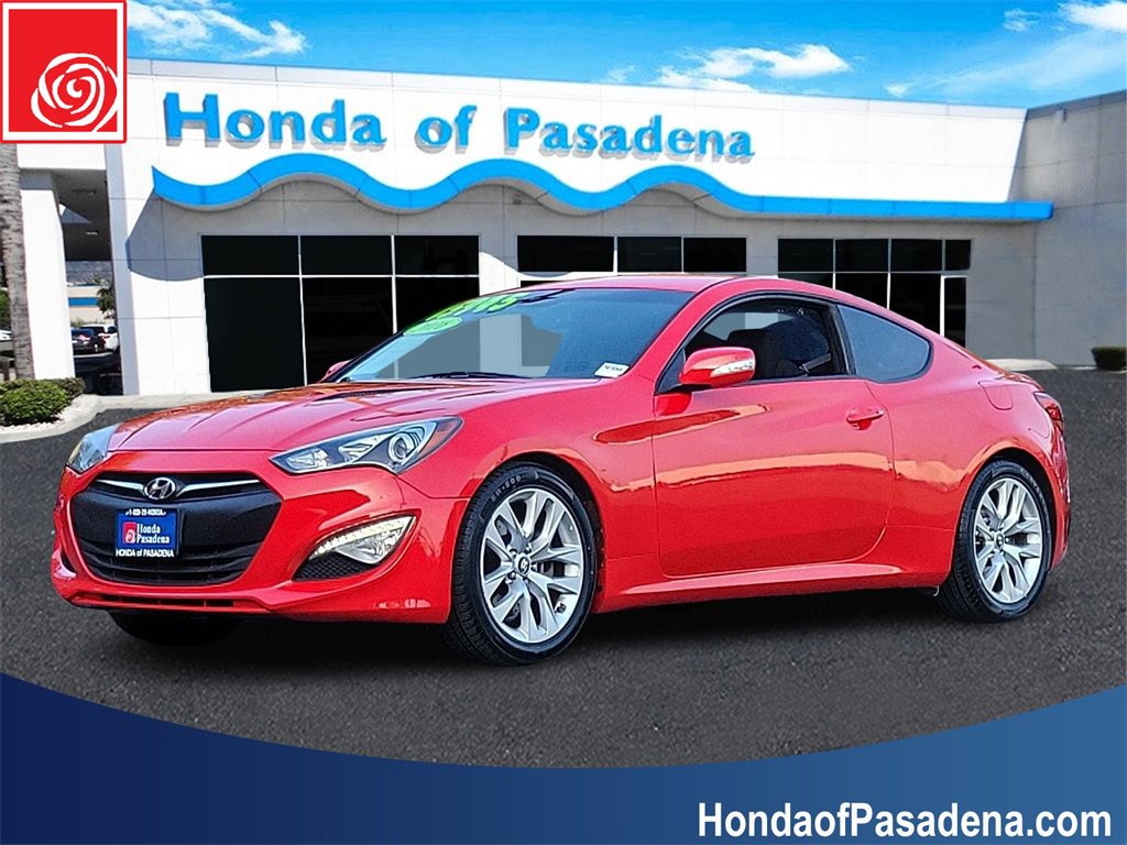 Used 2016 Hyundai Genesis 3.8 image 1