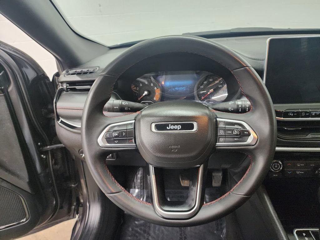 Used 2023 Jeep Compass Trailhawk image 13