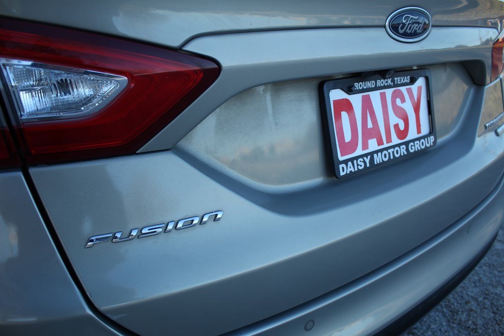Used 2015 Ford Fusion Titanium image 11