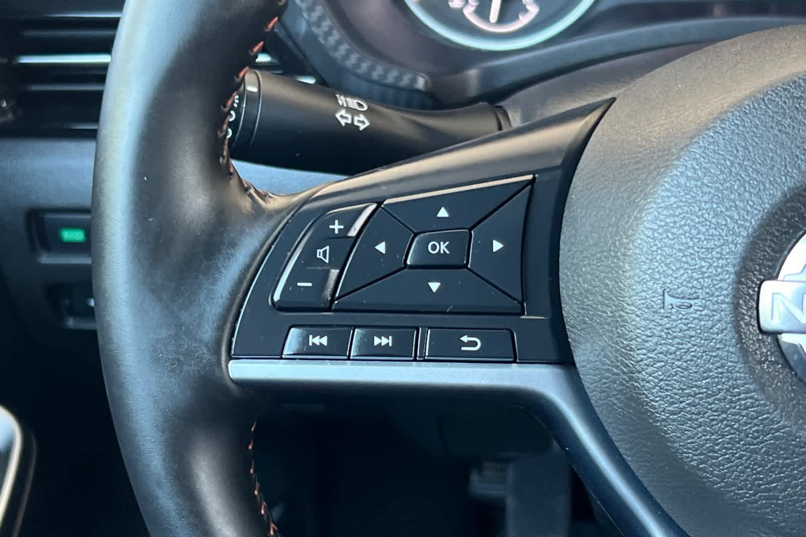 Used 2025 Nissan Sentra SR w/ Midnight Edition FWD image 24
