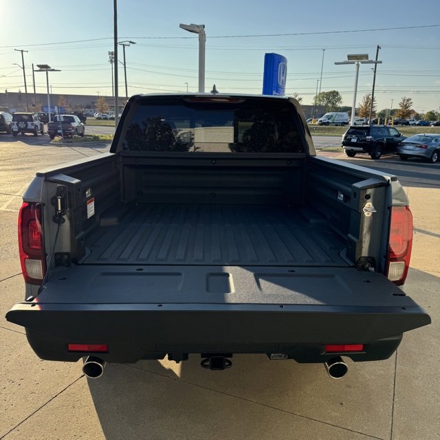 New 2026 Honda Ridgeline Black Edition image 13