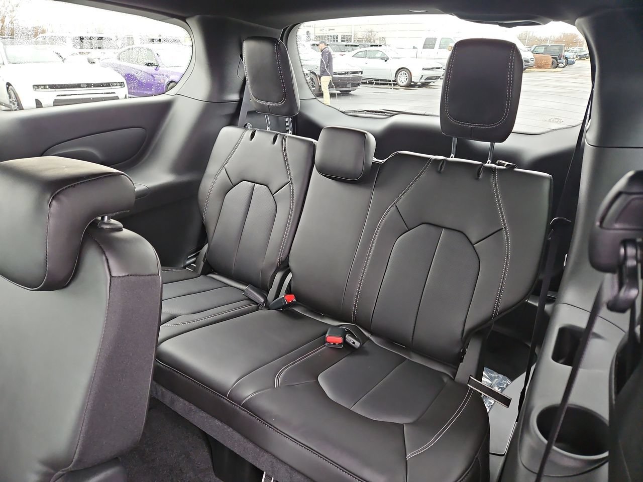 New 2026 Chrysler Pacifica Select w/ S Appearance Package FWD image 13