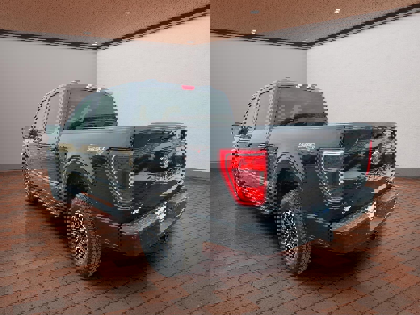 Used 2023 Ford F150 XLT w/ Equipment Group 302A High image 6