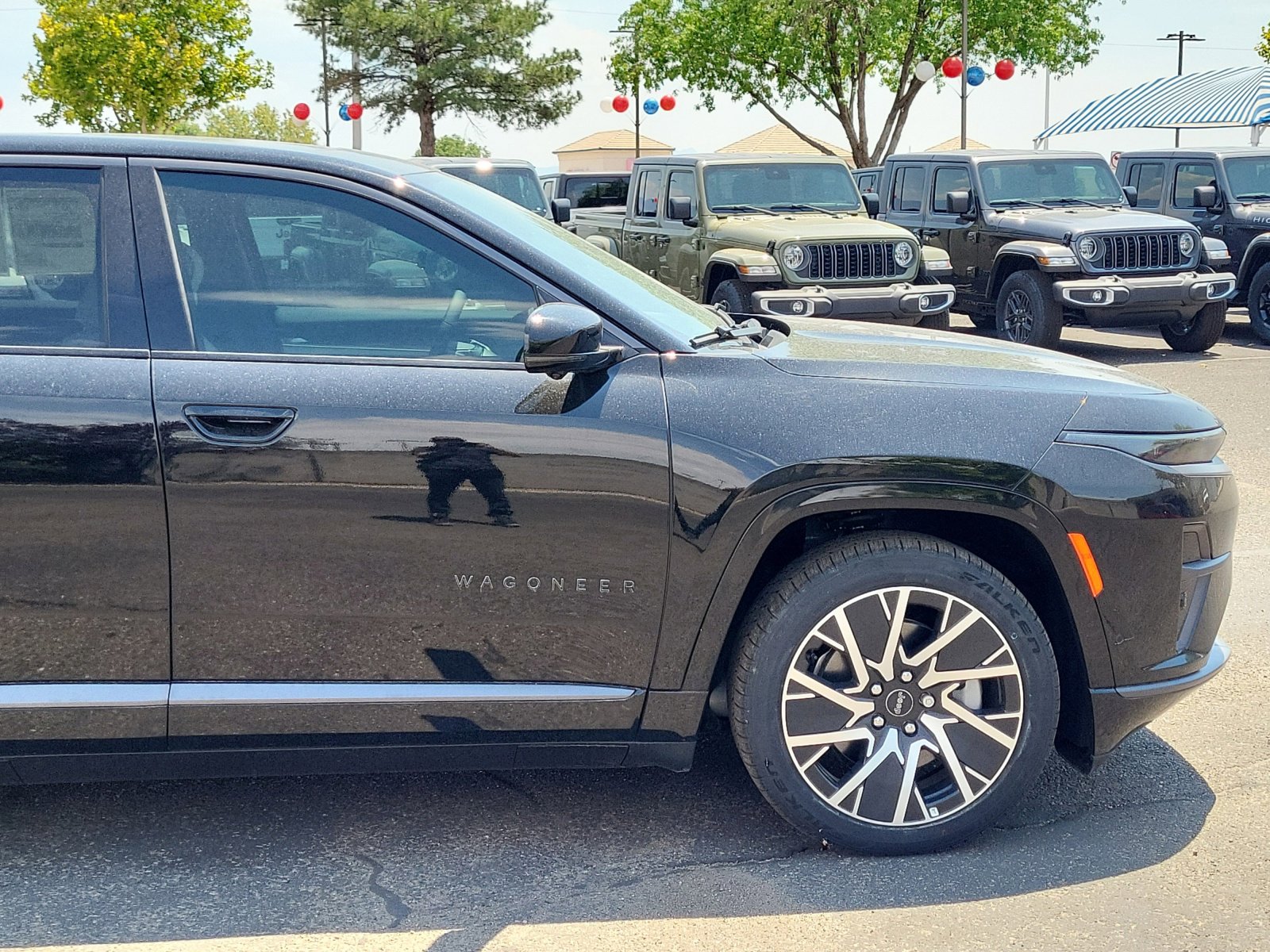 New 2025 Jeep Wagoneer Limited image 8
