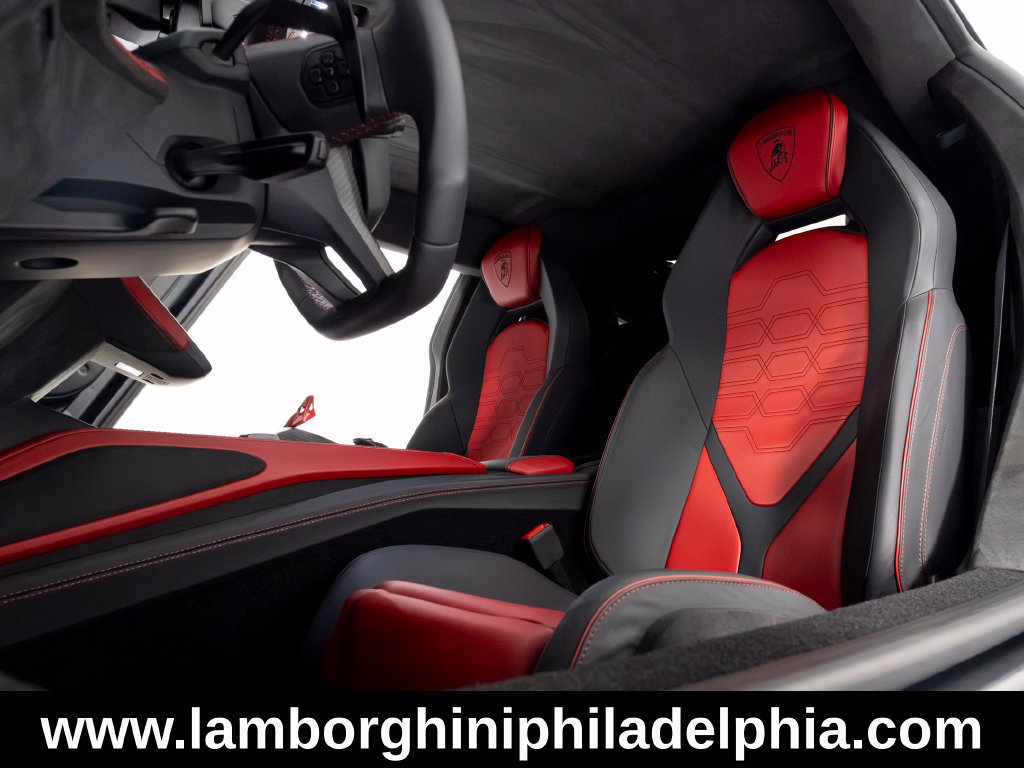 Used 2024 Lamborghini Revuelto AWD/4WD image 11