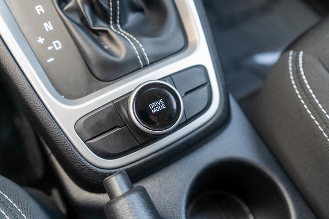 Used 2022 Hyundai Venue SEL image 31