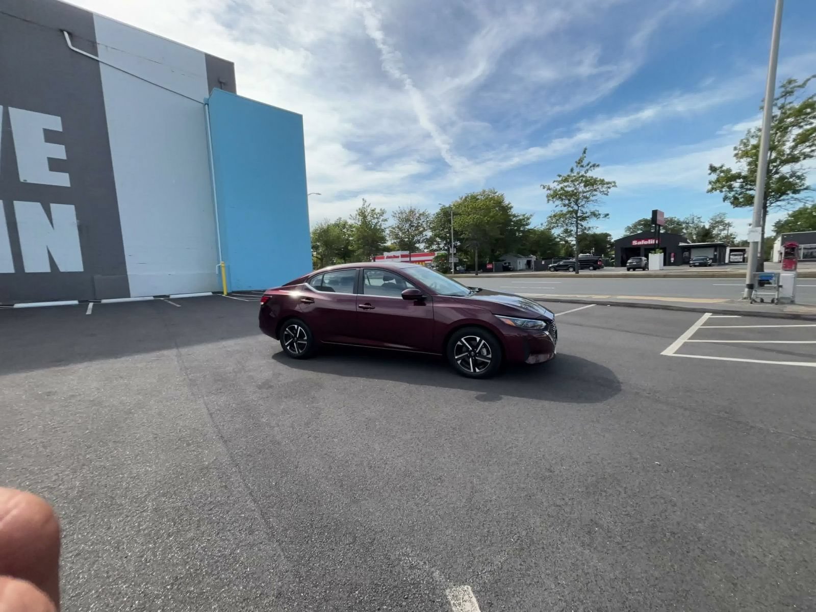 Used 2025 Nissan Sentra SV FWD image 2