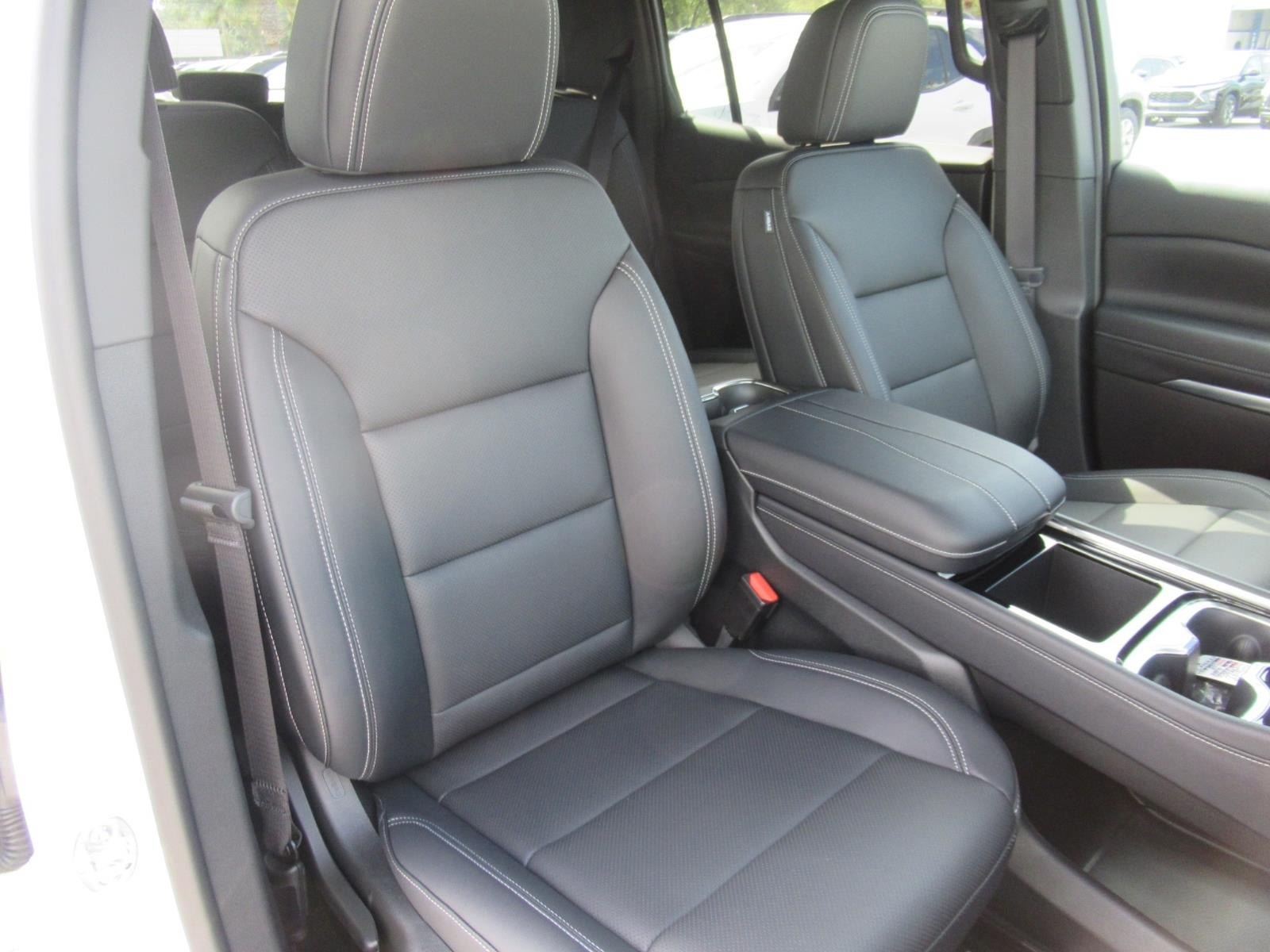New 2027 Chevrolet Traverse LT FWD image 9