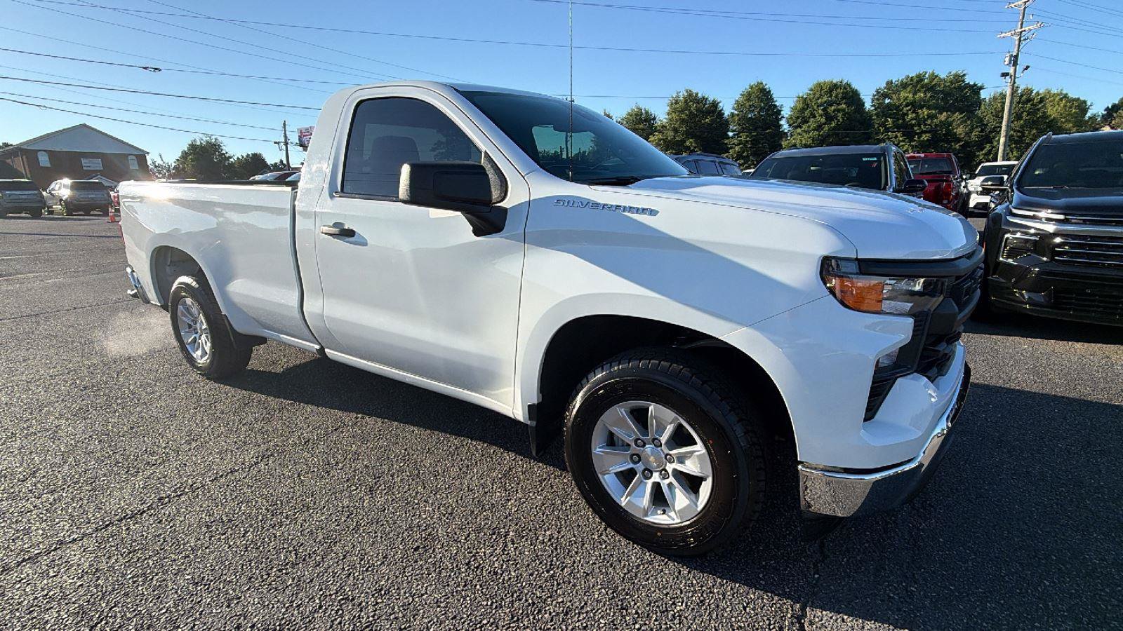 Used 2022 Chevrolet Silverado 1500 W/T RWD image 6