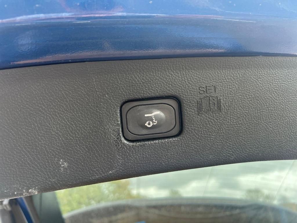 Used 2022 Ford Edge Titanium image 7