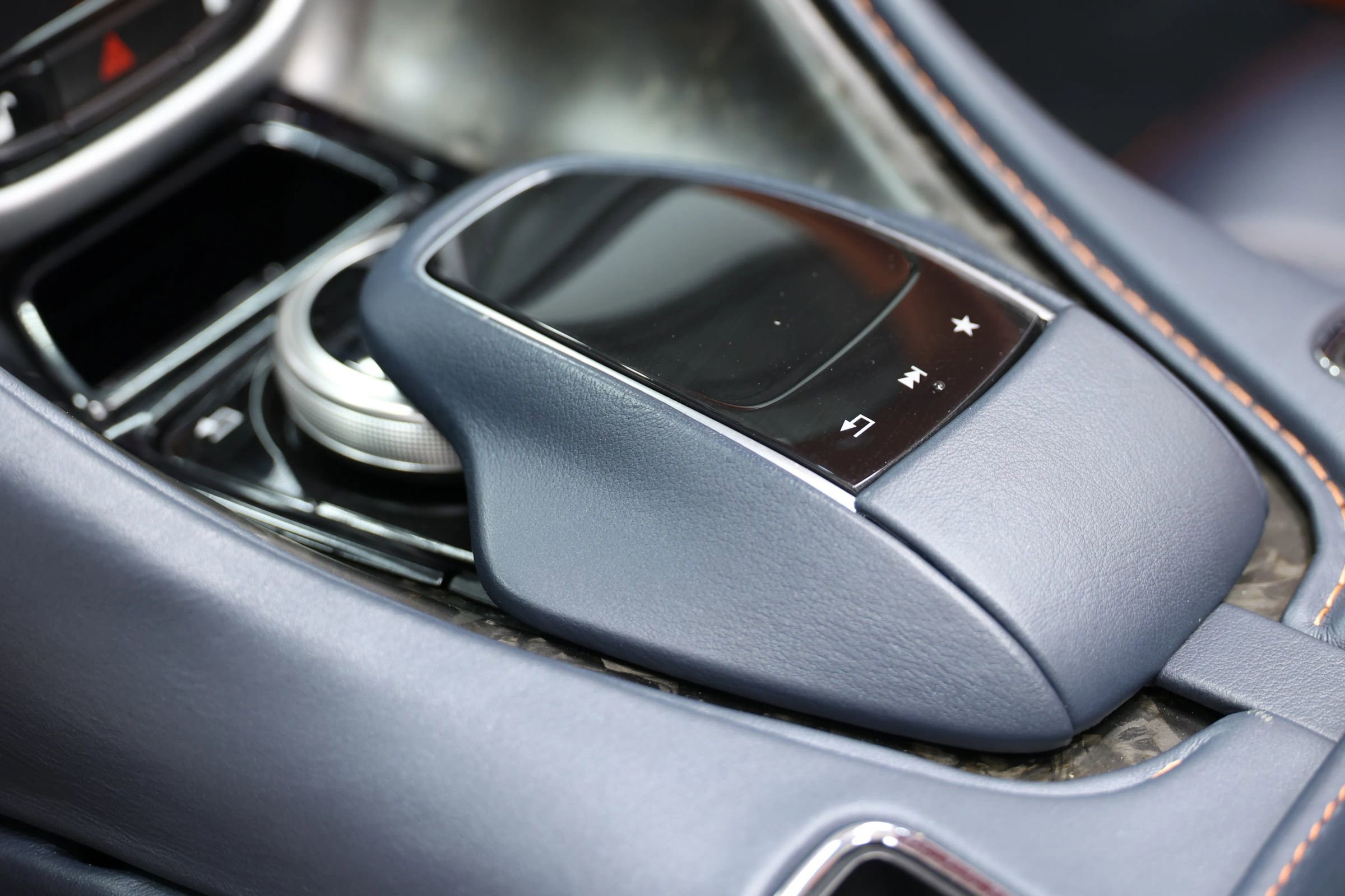 Used 2019 Aston Martin DB11 Volante RWD image 53